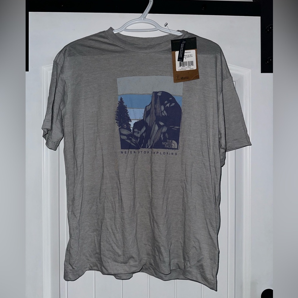 Grey Northface T shirt